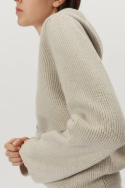 Maglia con Cappuccio a Coste in Lana Cardata