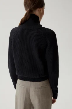 Maglia Crop con collo alto in Lana Merino