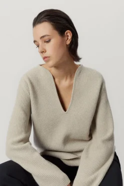 V-neck Over in Lana Cardata