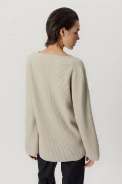 V-neck Over in Lana Cardata